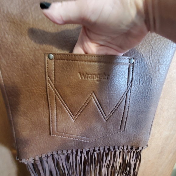 Wrangler Brown NWT Studded Hobo Fringe. Faux Leather. Western. - Picture 10 of 11